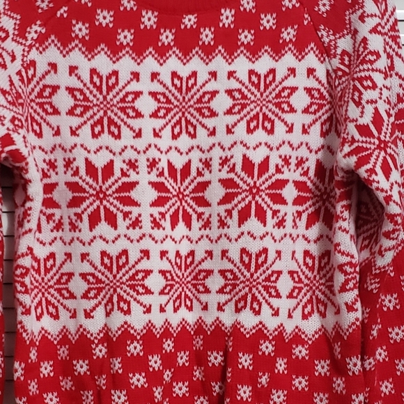 NWOT Christmas snowflake sweater - Picture 2 of 4